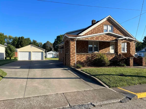 710 E 1st St, Huntingburg, IN 47542