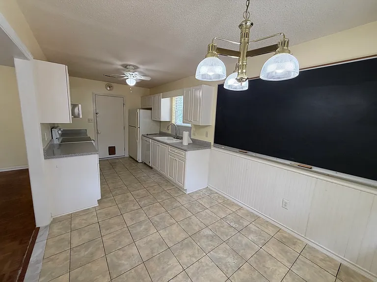 318 Hidden Valley Rd — Photo 12