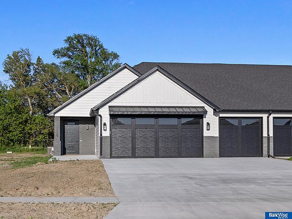 2nd image of 9130 Hillcrest Trl