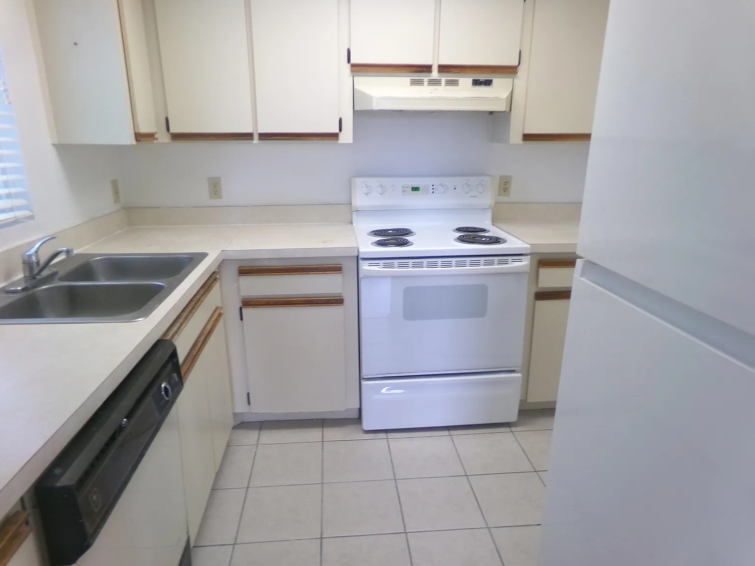 2 bed, 2.0 bath, 874 sqft, $1,750 — Photo 4