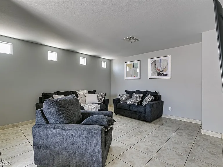 10010 Fragile Fields St — Photo 3