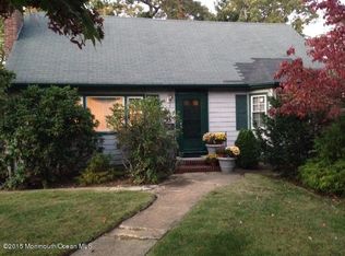 8 Cedar Dr, Toms River, NJ 08753