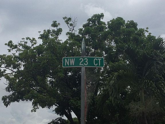 5th image of 11300 NW 23rd Ct