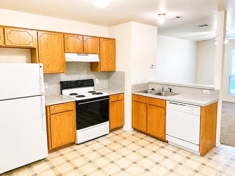 3902 Gus Dr — Photo 3