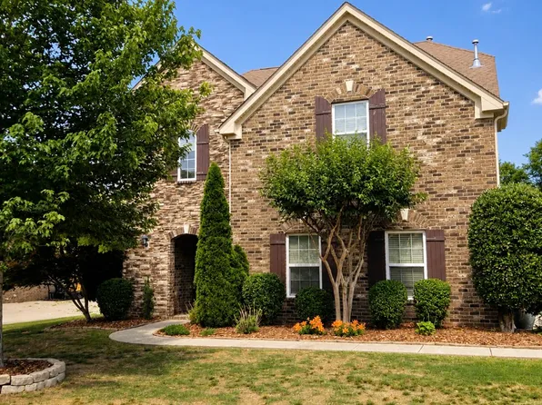 138 Sandpiper Cir, Hendersonville, TN 37075