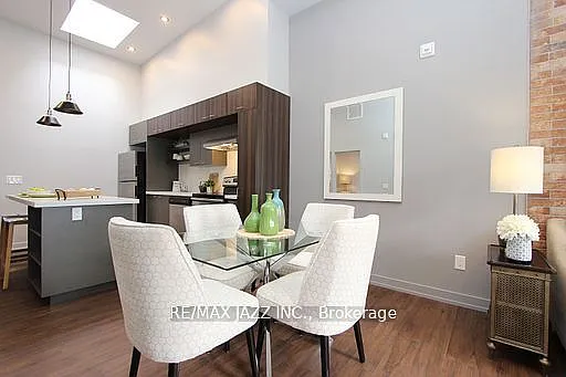 14 1/2 King St E #302 — Photo 8