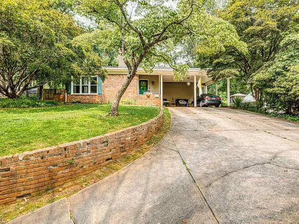 2519 Lullington Dr, Winston Salem, NC 27103