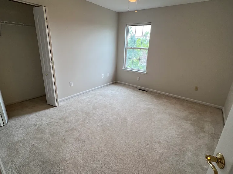 2386 Dubonnet Dr — Photo 23
