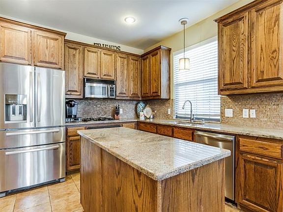 5th image of 11208 Blackhawk Dr