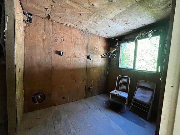 5th image of 18035 Mobley Springs Rd