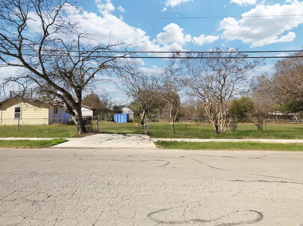 739 Bernard, San Antonio, TX 78221