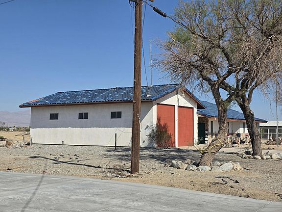 4th image of 2351 Oahu Ln