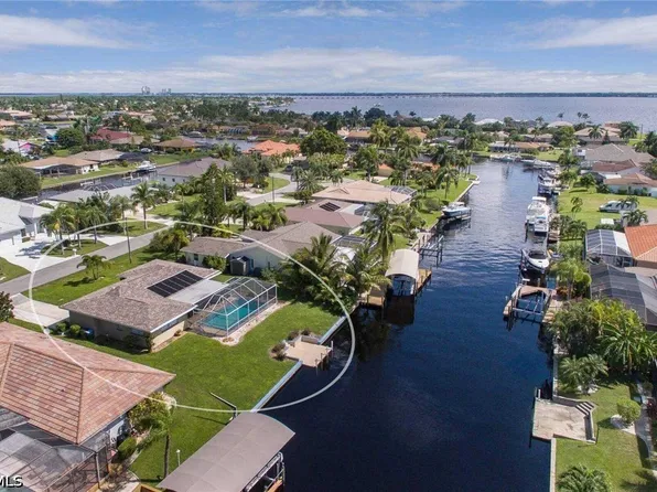 2022 SE 29th Ln, Cape Coral, FL 33904