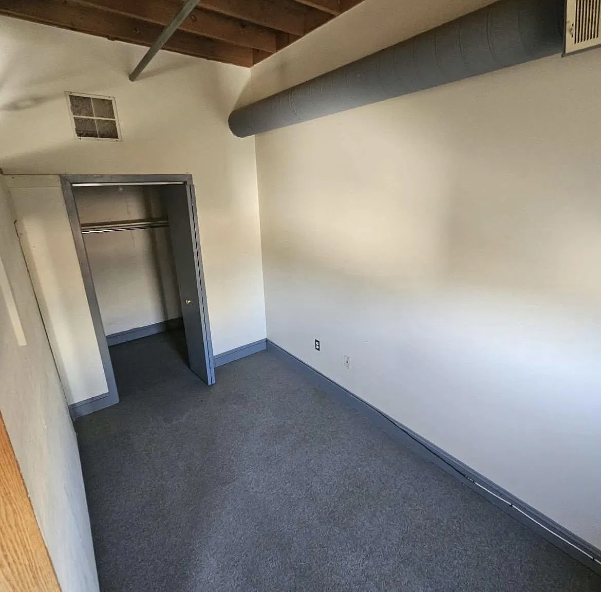 1 bed, 1.0 bath, 462 sqft, $875 — Photo 3