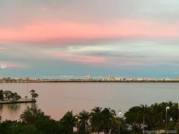 4th image of 1900 N Bayshore Dr APT 809