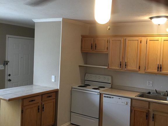 3rd image of 1809 E Lindsey St APT 3