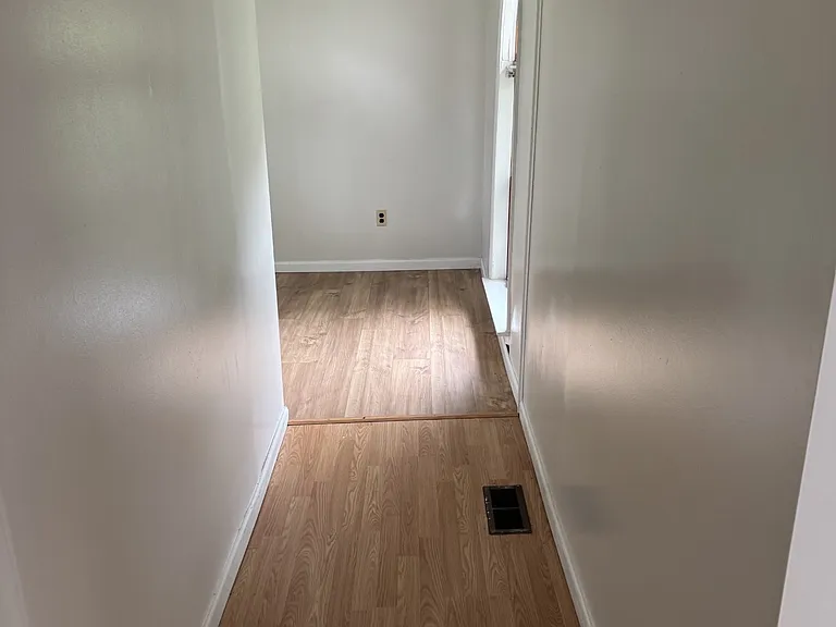1239 Perry Hwy — Photo 4