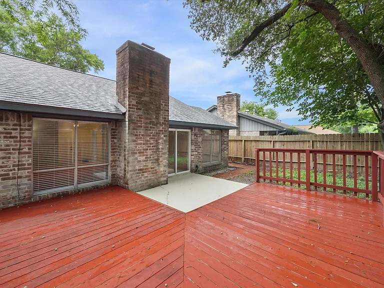 14311 Overbrook Ln — Photo 17
