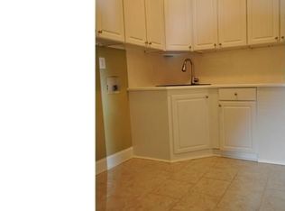 2500 Lakes Edge Point, High Point, NC 27265