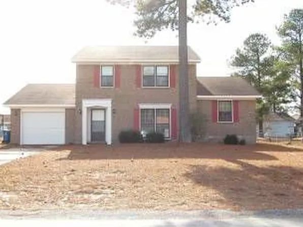 7545 Beverly Dr, Fayetteville, NC 28314