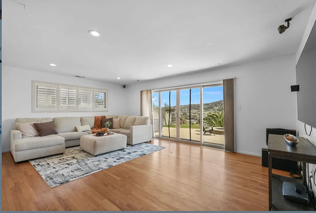 4 bed, 1352 sqft, $1,500 — Photo 1