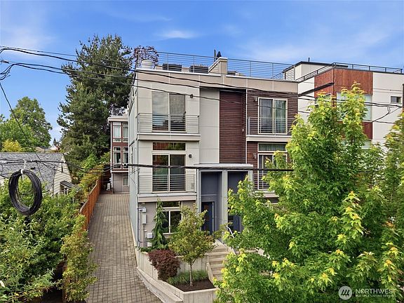 2nd image of 316 NW 41st Street #B