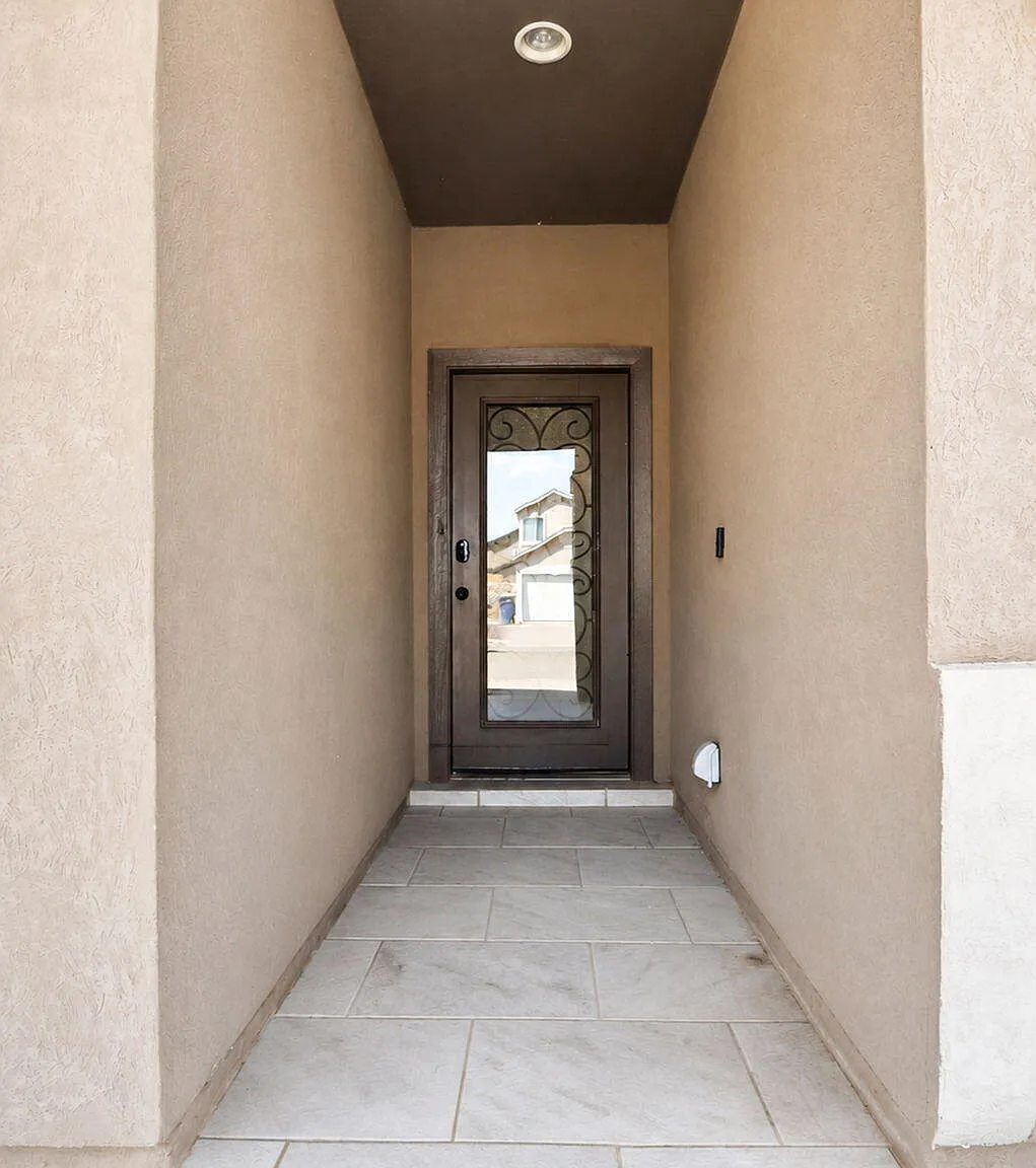 4 bed, 2.0 bath, 1668 sqft, $2,075 — Photo 3