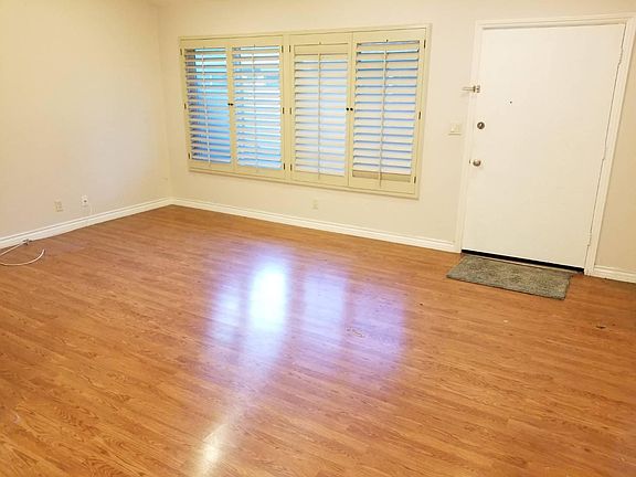 4th image of 6835 Maynard Ave