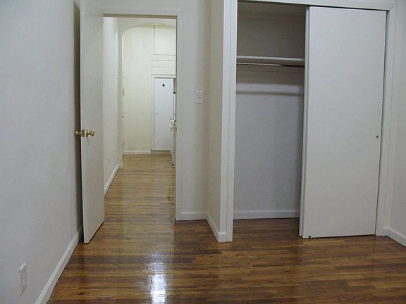 3rd image of 112 W Houston St APT D