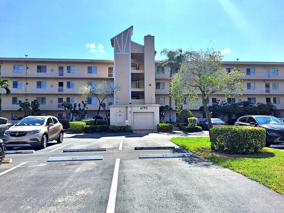 1st image of 6795 Huntington Lane #405