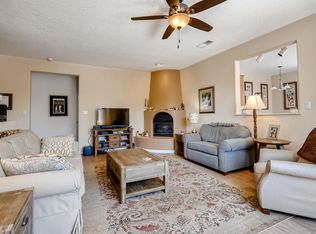 2 Darlene Ct, Santa Fe, NM 87508