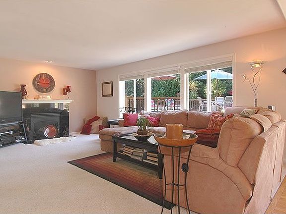 Greatroom style family room