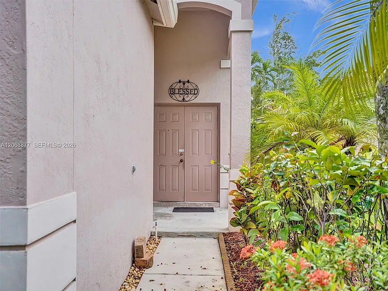938 Bluewood Ter — Photo 46