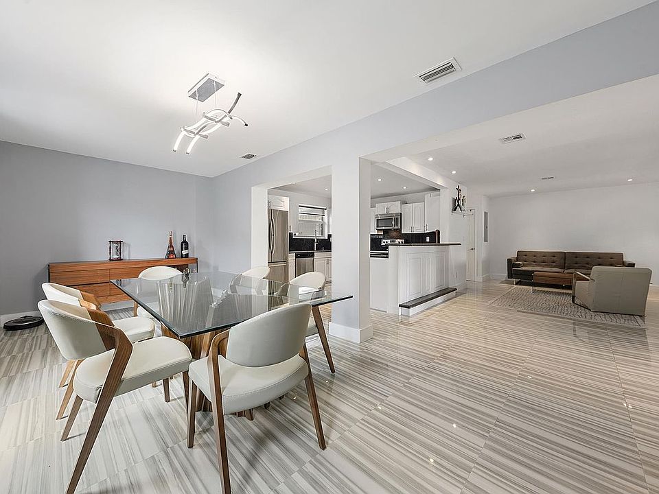 2nd image of 4611 SW 30th Way