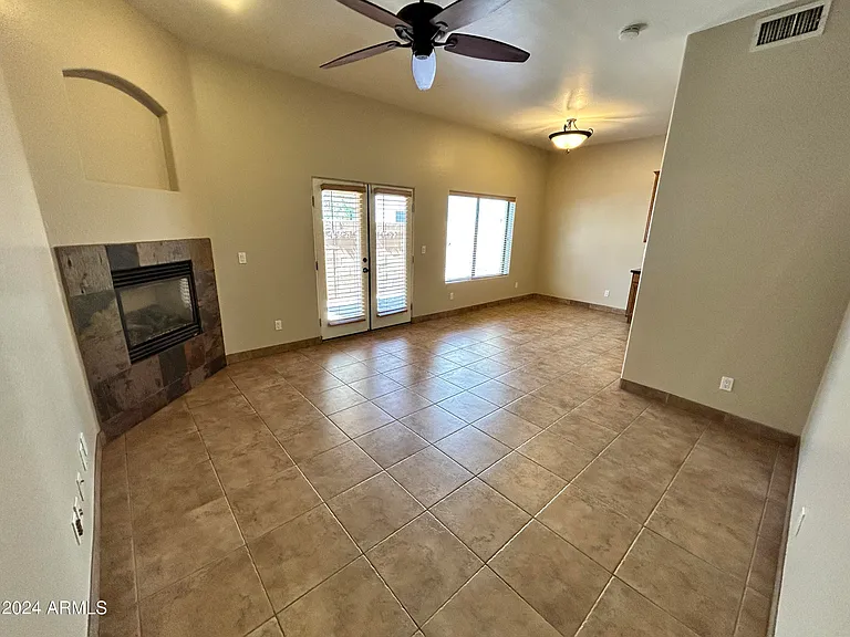 897 E Roma Ave #3 — Photo 3