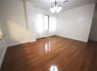 223 Bloomfield St APT 2C, Hoboken, NJ 07030