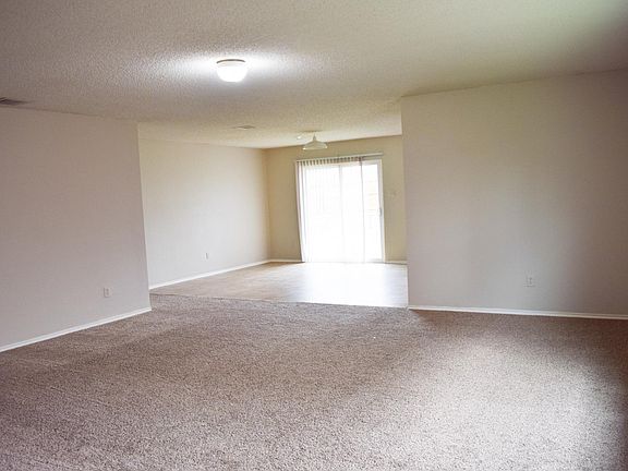 4th image of 1529 Hedgewood Trl