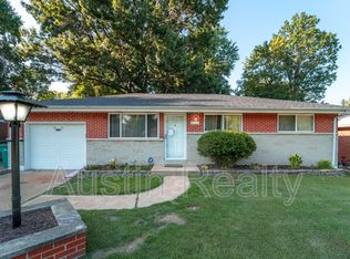 1111 Cove Ln, Saint Louis, MO 63138