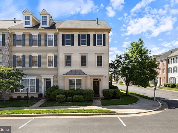 9146 Ribbon Falls Loop, Bristow, VA 20136