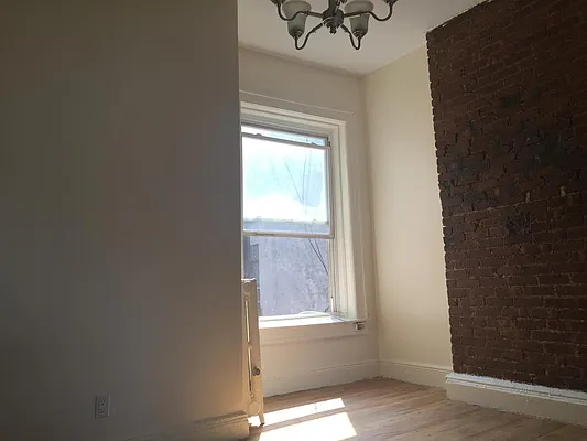 Rented by EXR | media 23