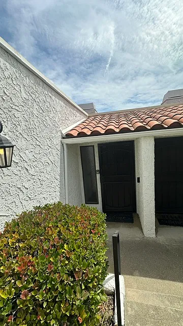 2 bed, 2.5 bath, 1410 sqft, $4,500 — Photo 2