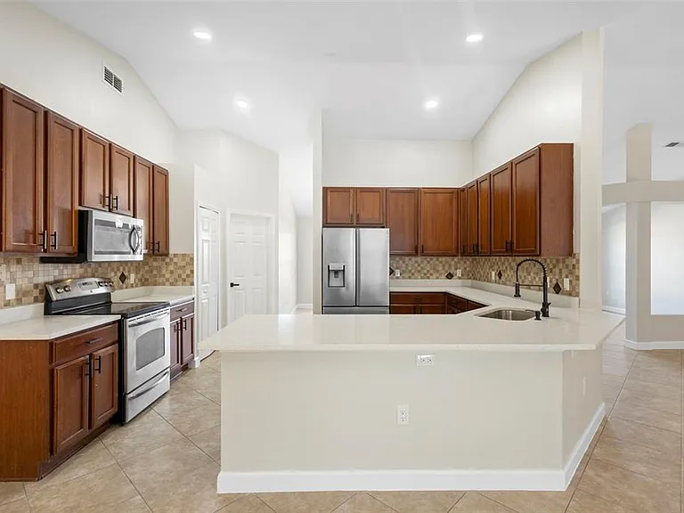 1227 Tivoli Dr — Photo 16