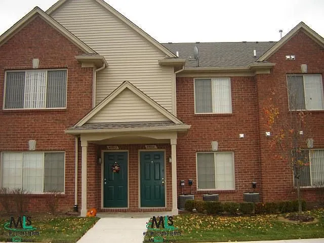 45545 Hidden View Ct photo 1