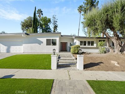 18801 Paseo Nuevo Dr, Tarzana, CA, 91356
