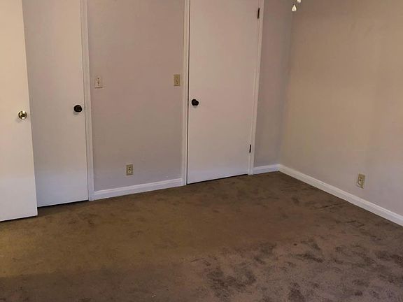 4th image of 2803 Lexington Dr