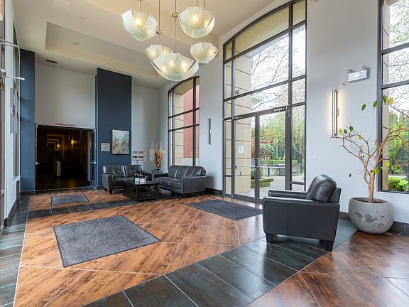 2nd image of 2970 King George Blvd #404