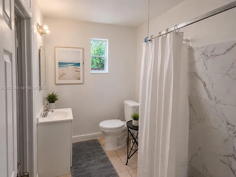 1008 N 18th Ct #101-B — Photo 14