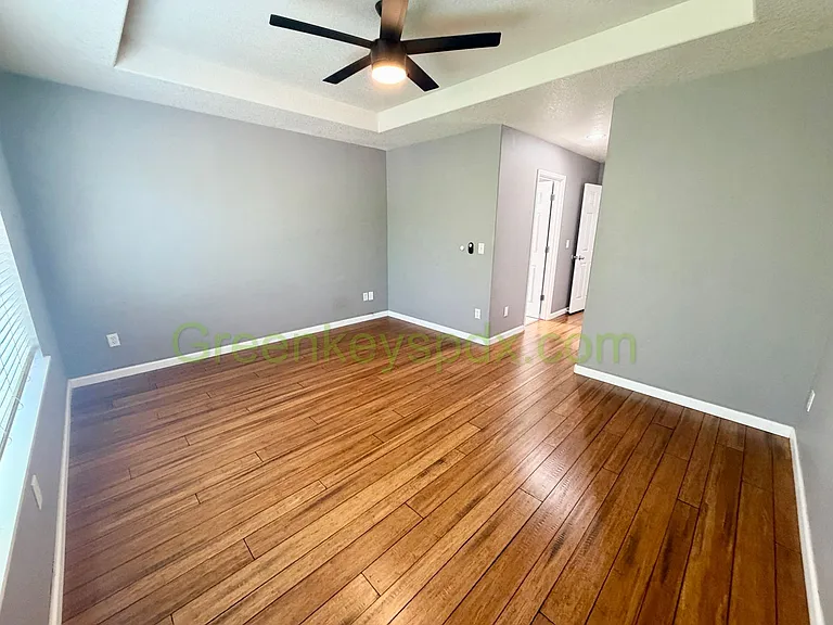 936 SE Elina Ave — Photo 7