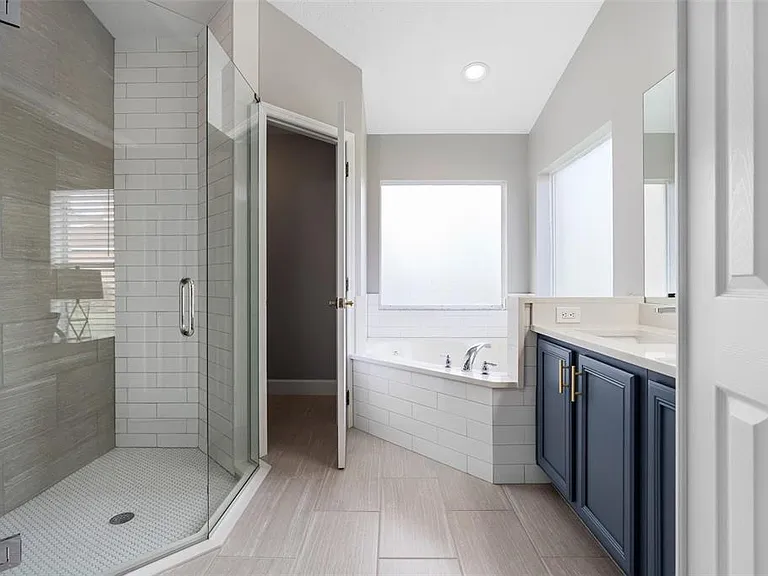 14018 Budworth Cir — Photo 33