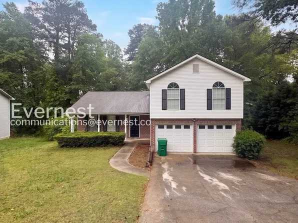 1487 Saint Dunstans Rd, Lithonia, GA 30058